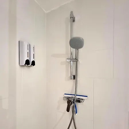 Le Dilly - Rez-de-chaussee Avec Jardin Clos Appartement